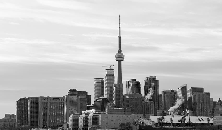 A black and white photo of the CN Tower.