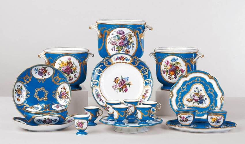 The Essex Service, on display at The Queen’s Gallery. Photo courtesy of the Royal Collection Trust.