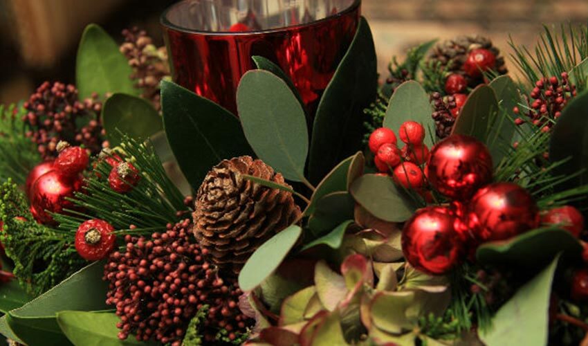 A classic Christmas holiday floral arrangement.