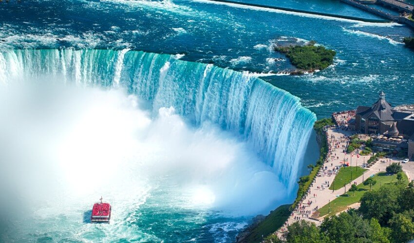 Niagara Falls boat tours at Horseshoe Falls, Ontario.