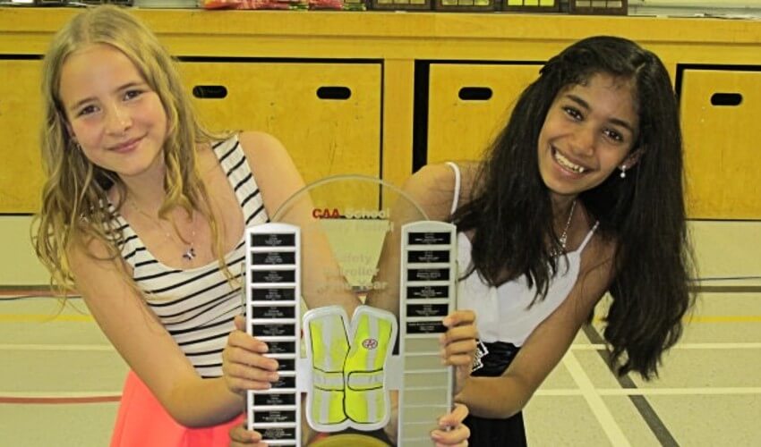 Annaka Boucher and Leatisha Ramloll (left and right, above) from École élémentaire publique Le Prélude in Ottawa.