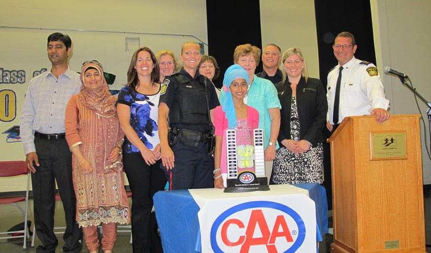 Urmish Shaikh from Vista Heights Public School receiving the award.