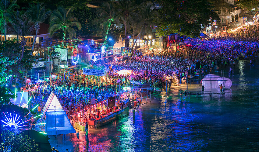 Full Moon Party at the public Haad Rin Beach on the Island Koh Phangan in South Thailand.