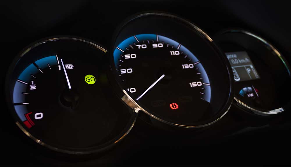 A dashboard displaying battery life is shown