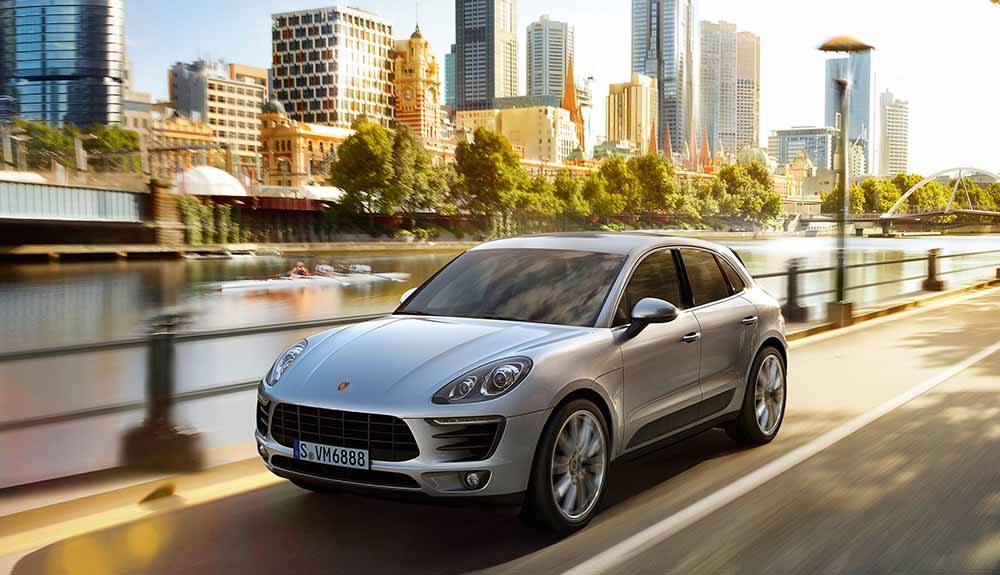 Porsche Macan Driving