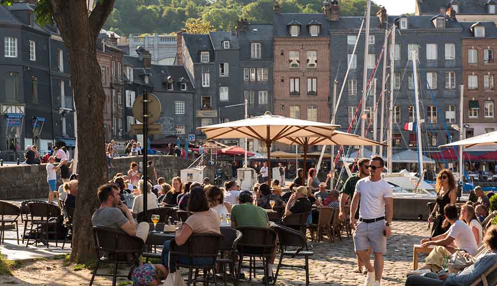Love History? Why You Need to Visit the World War 2 Sites of Normandy Now 