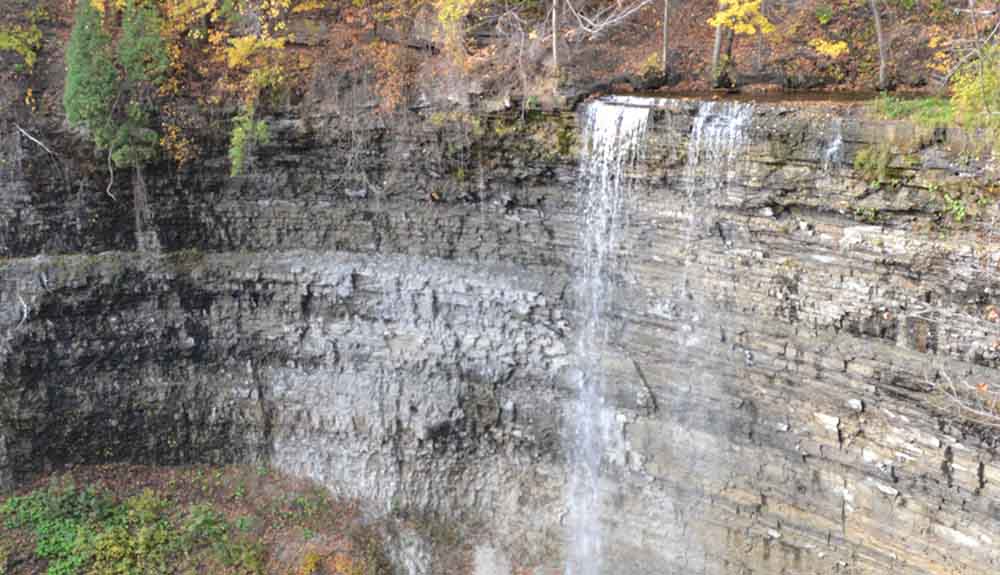 Expansive rocky falls at Tew Falls, Hamilton 