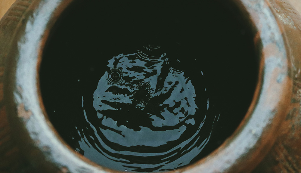 An overhead view of a rain barrel