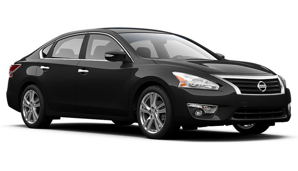 A black 2015 Nissan Altima