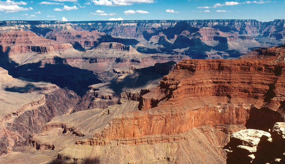 Stunning view of the Grand Canyon on a clear day
