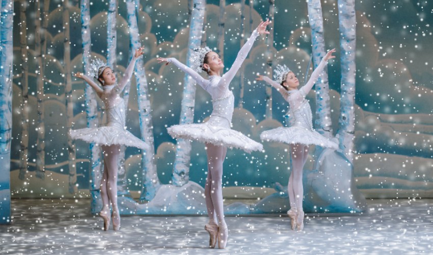 Tanya Howard with Soo Ah Kang and Meghan Pugh in The Nutcracker, The National Ballet of Canada.