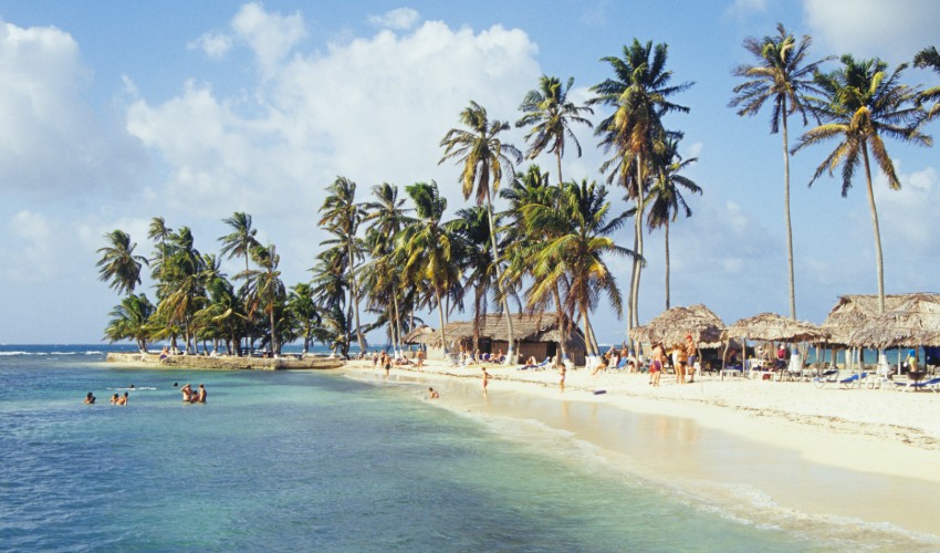 Beachfront on San Blas Islands.