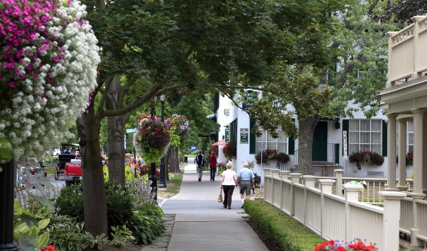 People on main street in Niagara on the Lake.