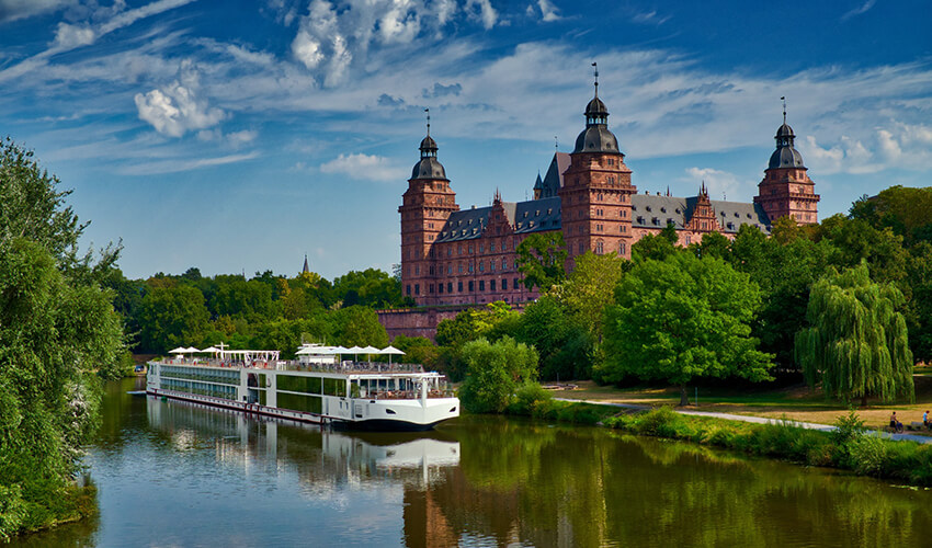 Viking Longship passing palace in Aschaffenburg.