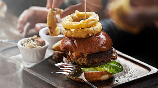 Hamburger and onion rings